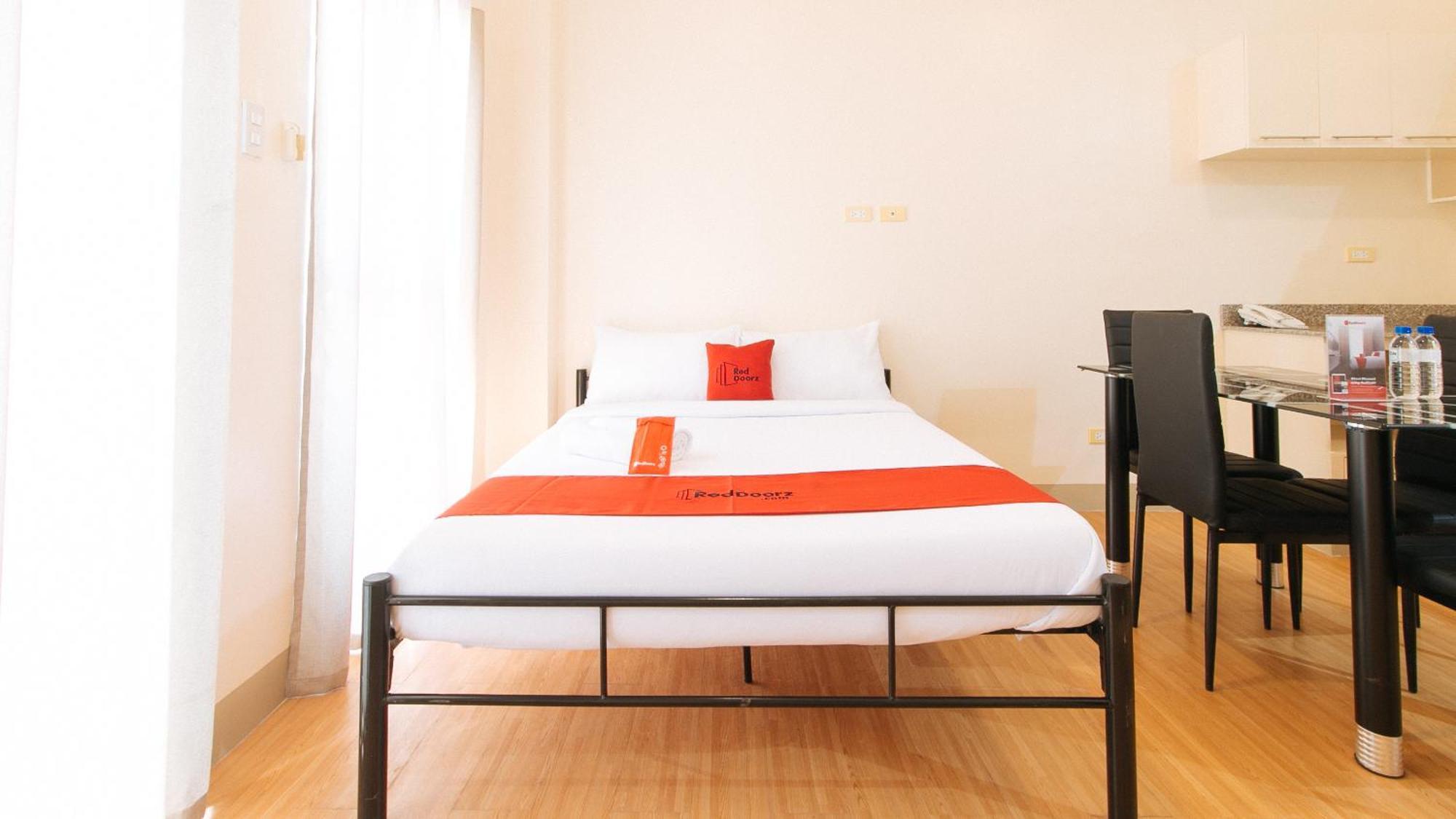 Reddoorz Plus At Alpina Heights Paranaque Paranaque City Exteriör bild