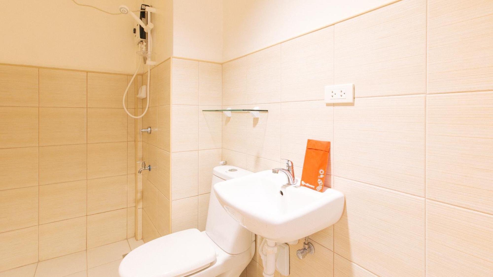 Reddoorz Plus At Alpina Heights Paranaque Paranaque City Exteriör bild