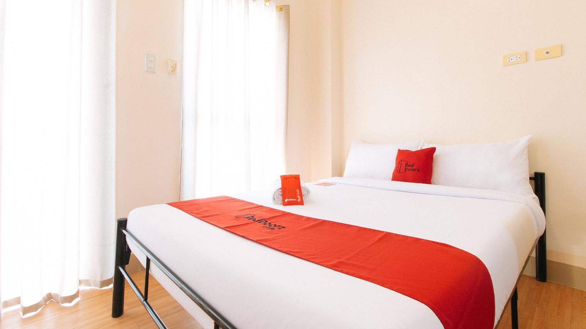 Reddoorz Plus At Alpina Heights Paranaque Paranaque City Exteriör bild