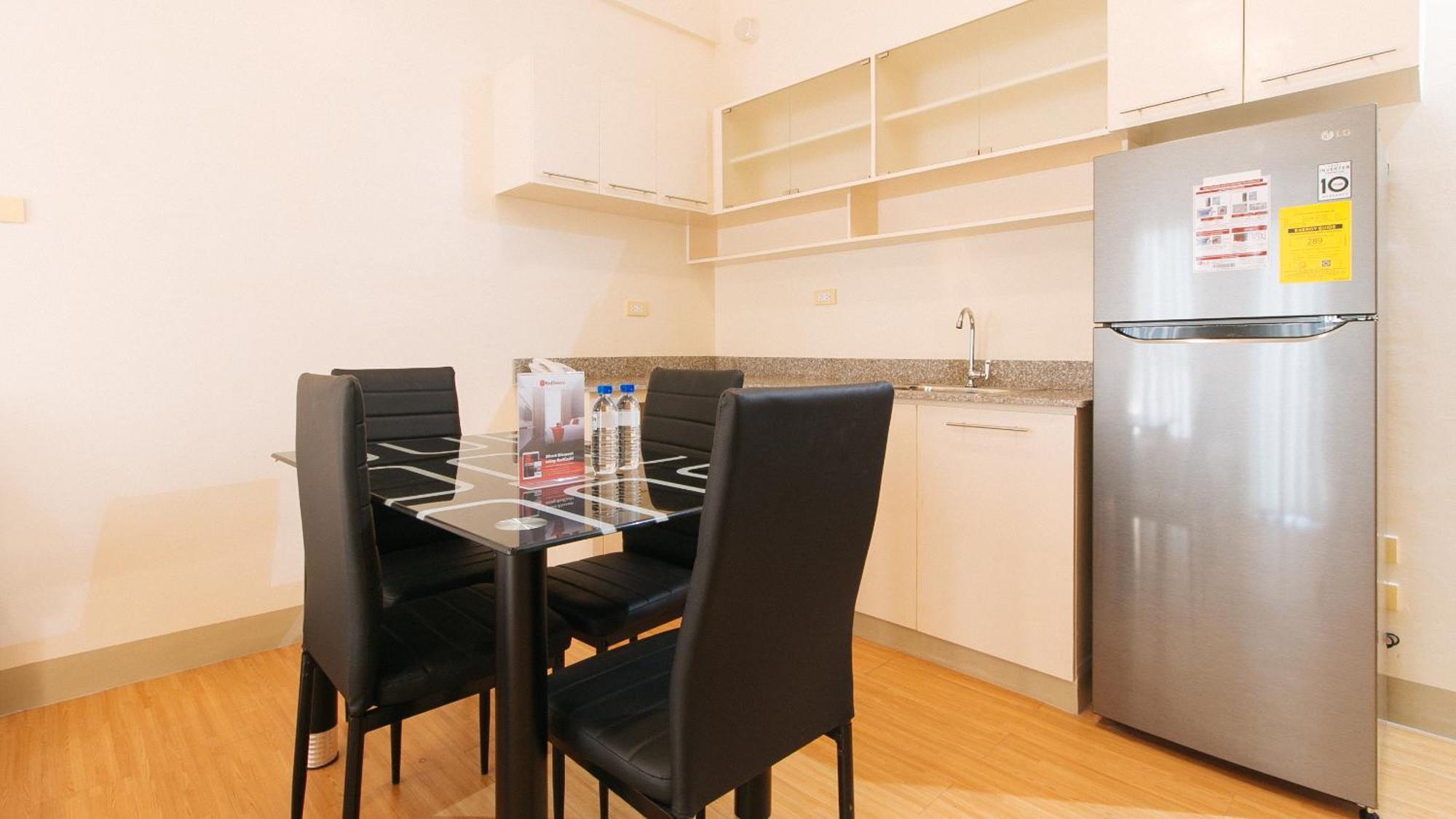 Reddoorz Plus At Alpina Heights Paranaque Paranaque City Exteriör bild
