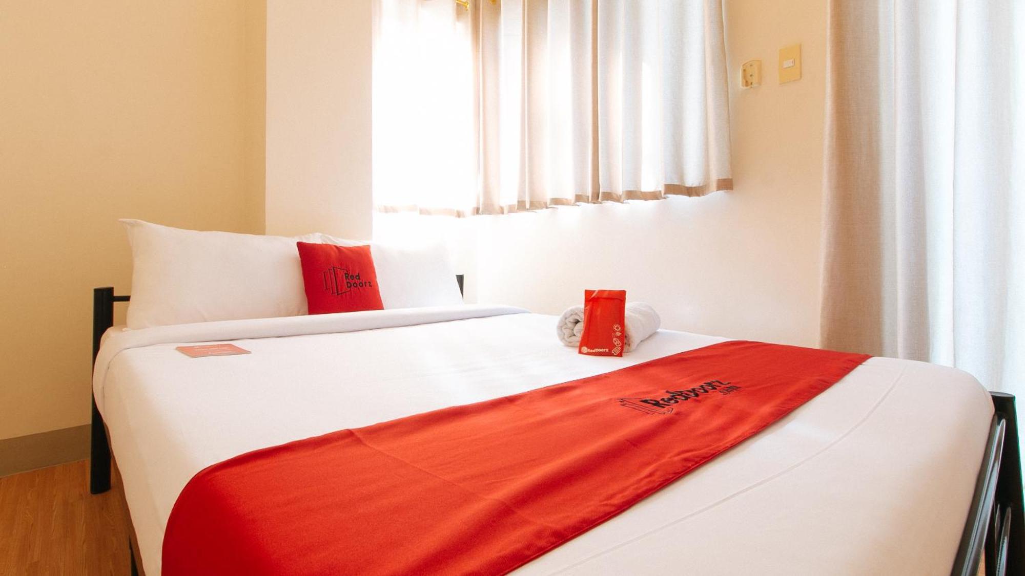 Reddoorz Plus At Alpina Heights Paranaque Paranaque City Exteriör bild