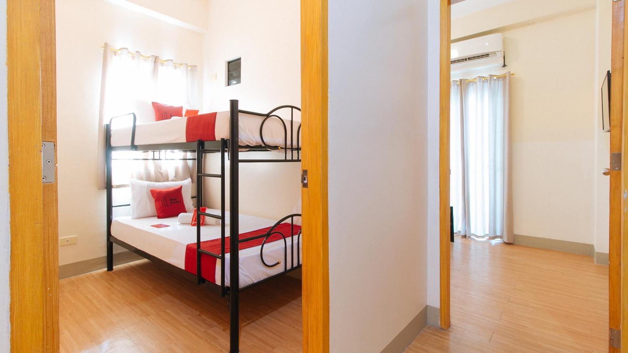 Reddoorz Plus At Alpina Heights Paranaque Paranaque City Exteriör bild