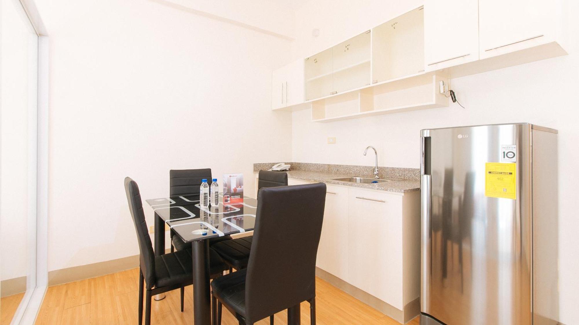 Reddoorz Plus At Alpina Heights Paranaque Paranaque City Exteriör bild
