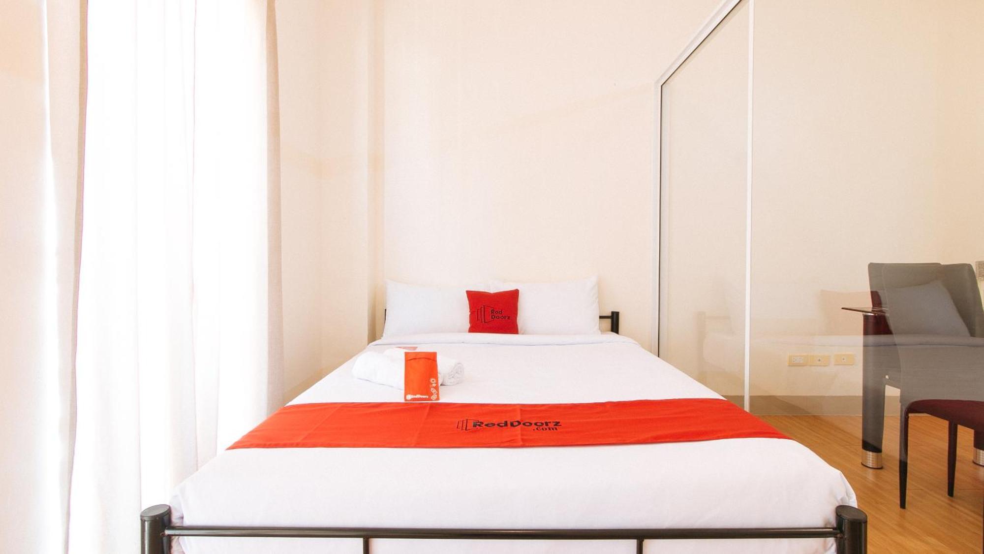 Reddoorz Plus At Alpina Heights Paranaque Paranaque City Exteriör bild