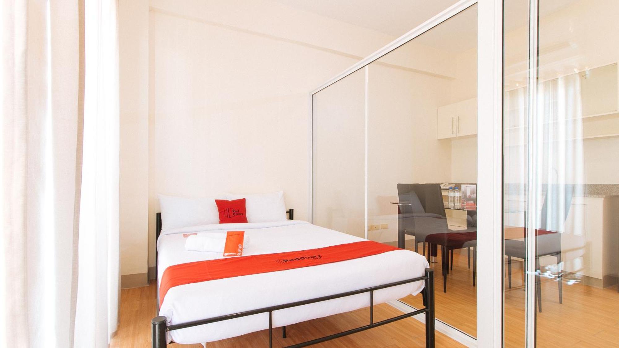 Reddoorz Plus At Alpina Heights Paranaque Paranaque City Exteriör bild
