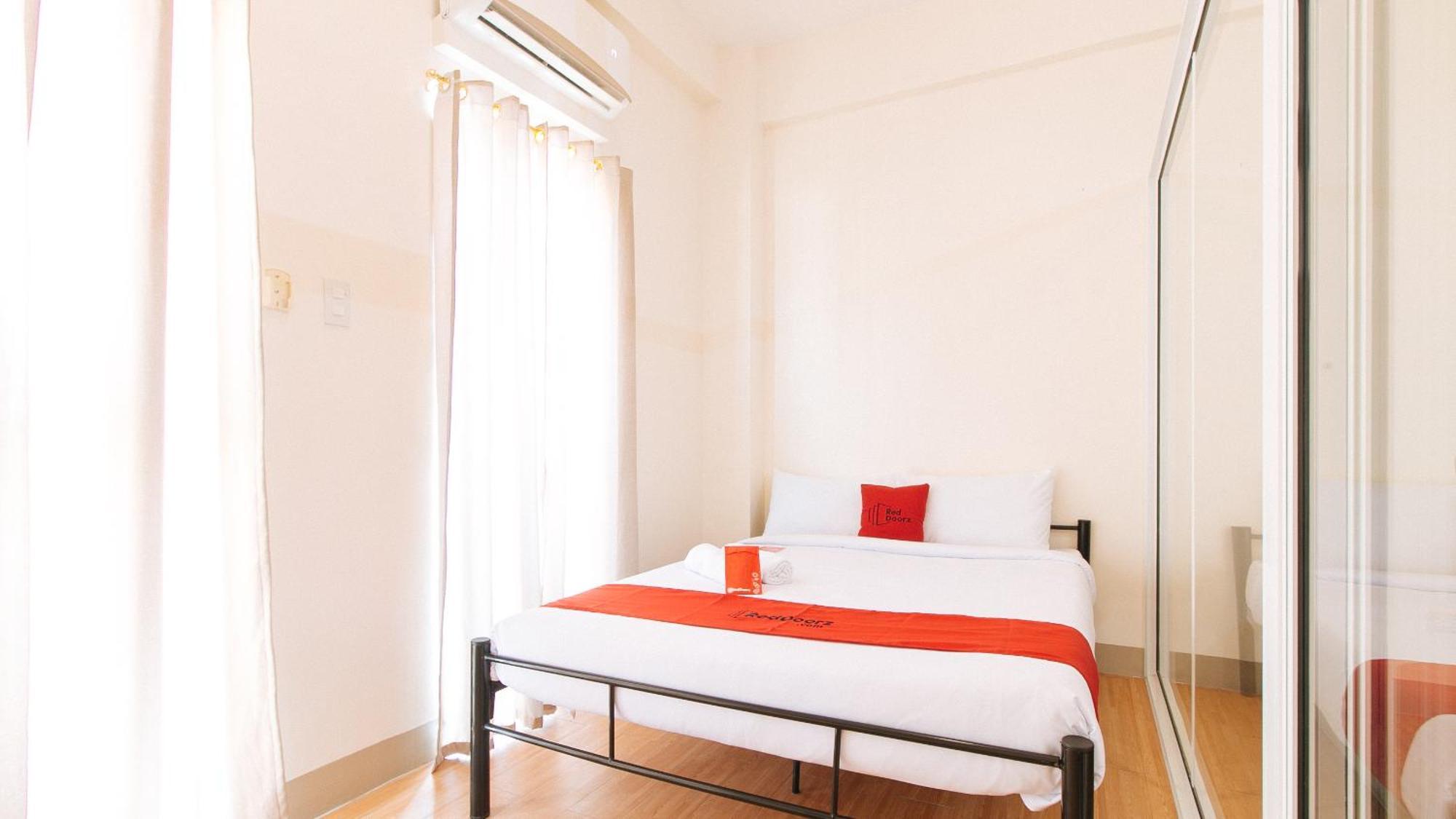 Reddoorz Plus At Alpina Heights Paranaque Paranaque City Exteriör bild