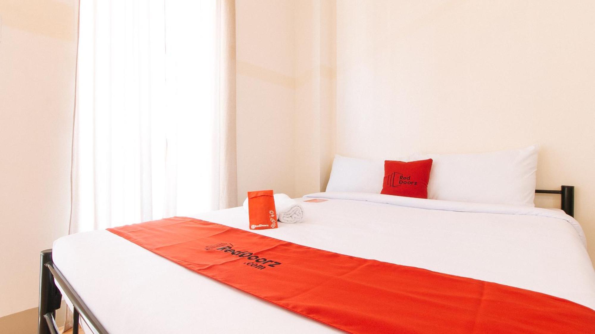 Reddoorz Plus At Alpina Heights Paranaque Paranaque City Exteriör bild