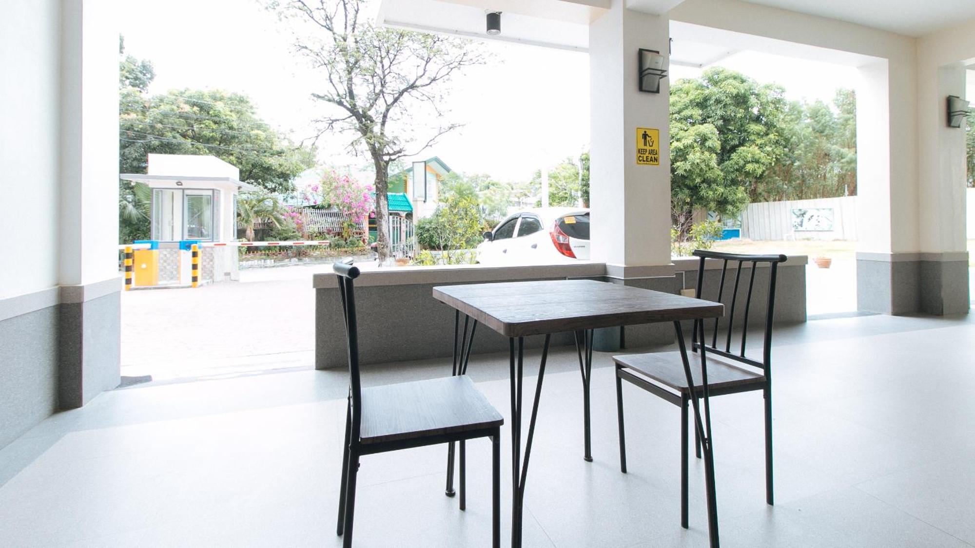 Reddoorz Plus At Alpina Heights Paranaque Paranaque City Exteriör bild