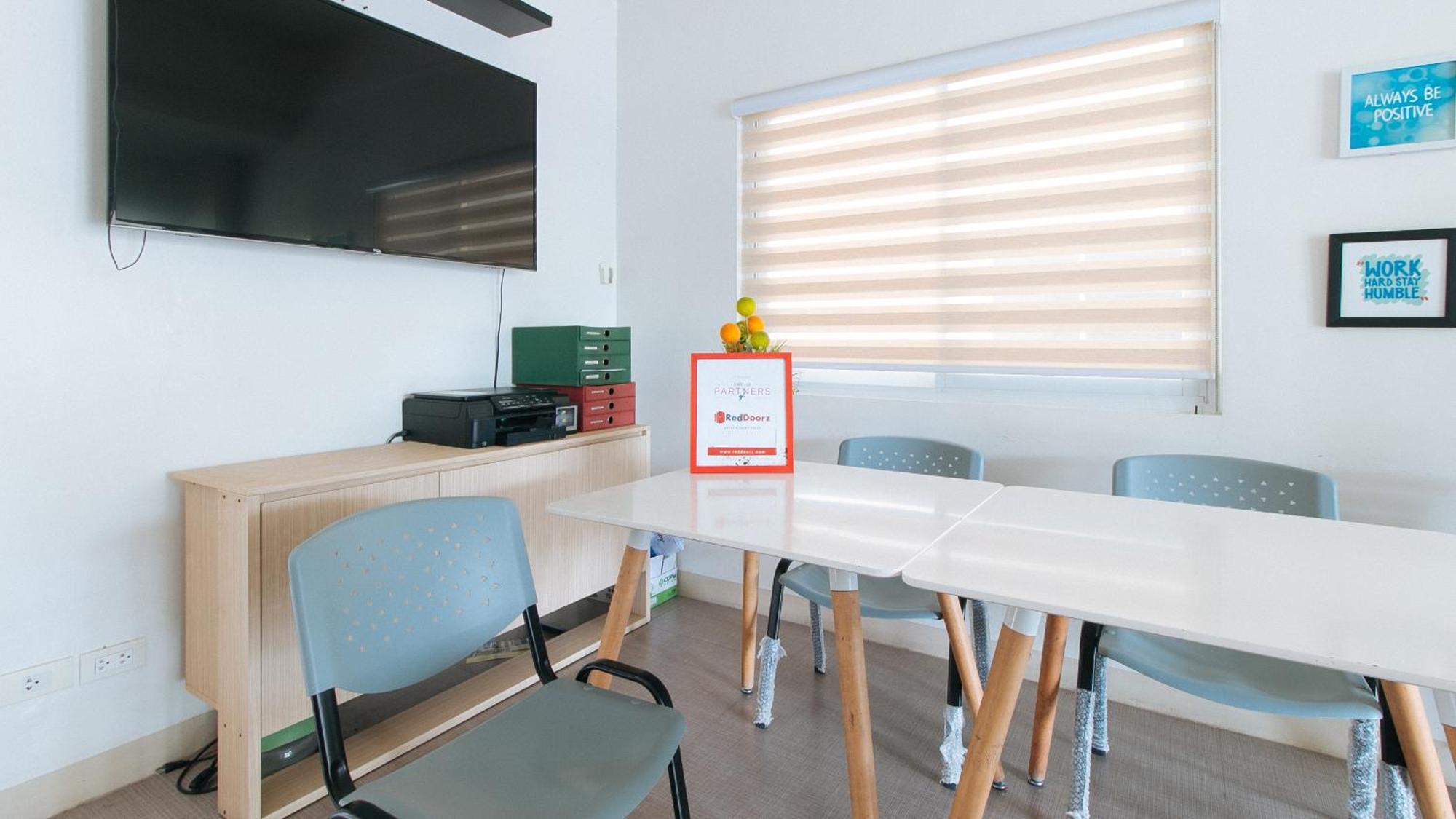 Reddoorz Plus At Alpina Heights Paranaque Paranaque City Exteriör bild