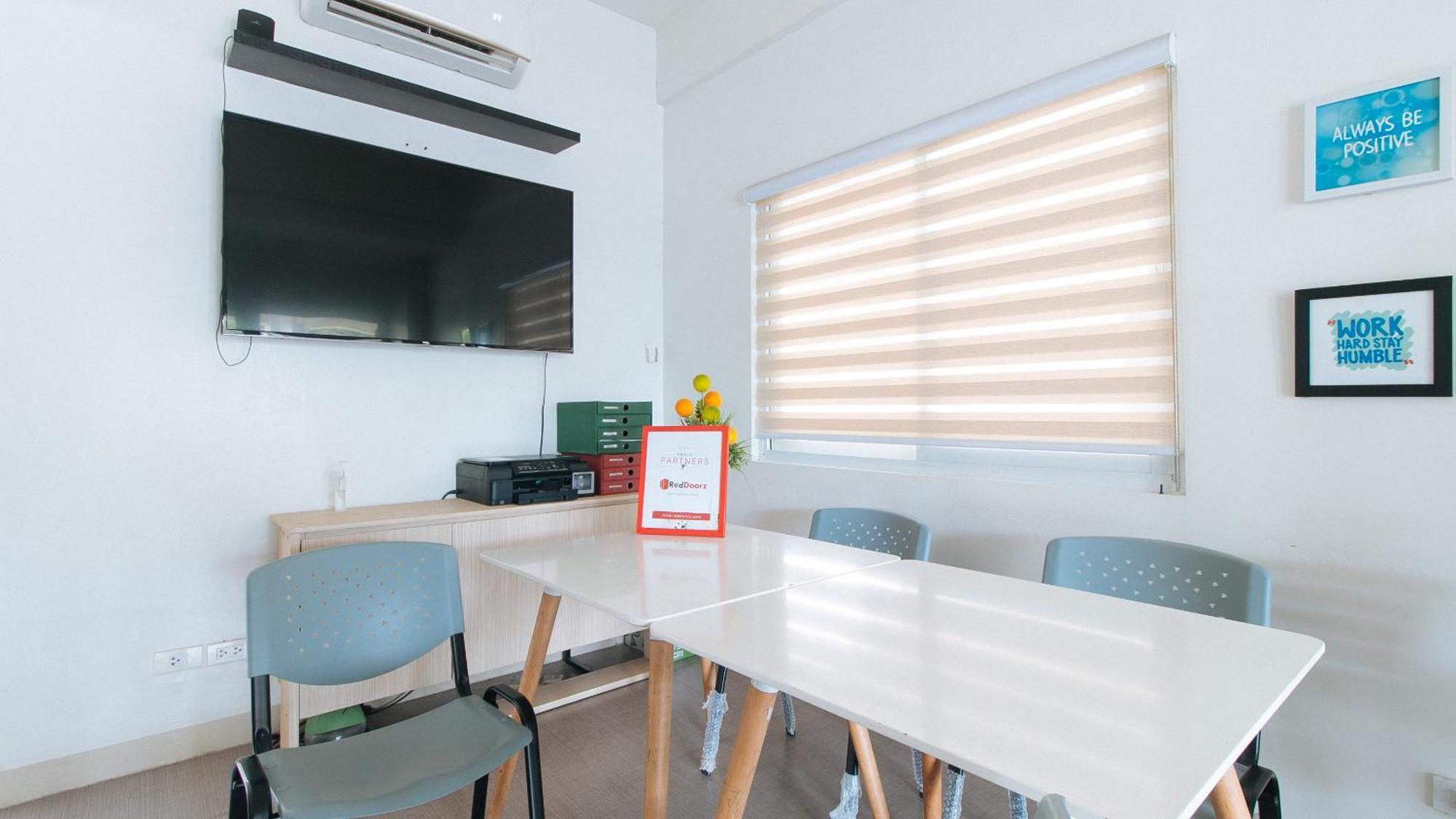 Reddoorz Plus At Alpina Heights Paranaque Paranaque City Exteriör bild